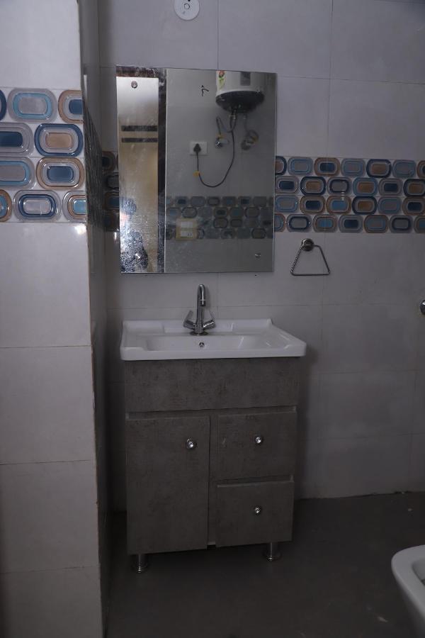 Lyf Corporate Suites - Noida Sector 19 Exteriör bild